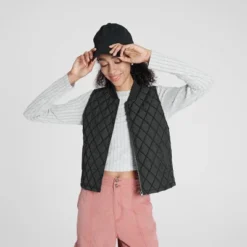 Women's Quilted Vest - Wild Fable™ -Thredup Fashion Shop GUEST 27dbd3ae ad0f 40e2 97de eb93b1ee3273