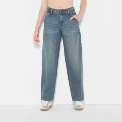 Women's 90's Mid-Rise Relaxed Straight Jeans - Wild Fable™