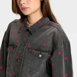 Women's Denim Oversized Trucker Jacket - Wild Fable™ -Thredup Fashion Shop GUEST ddc0bf29 c124 46a0 a37e c2b1f2cd6df0
