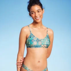 Women's Scoop Front Bralette Bikini Top - Wild Fable™ Blue Patchwork Print 16 Women's Scoop Front Bralette Bikini Top - Wild Fable™ Blue Patchwork Print -Thredup Fashion Shop GUEST e990b318 4981 43a0 903c 60929d9e08ff